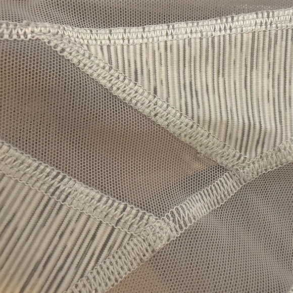 Lululemon Wunder Under High-Rise Tight *Mesh 28"
Wee Are From Space Sz 8 - Picture 6 of 9